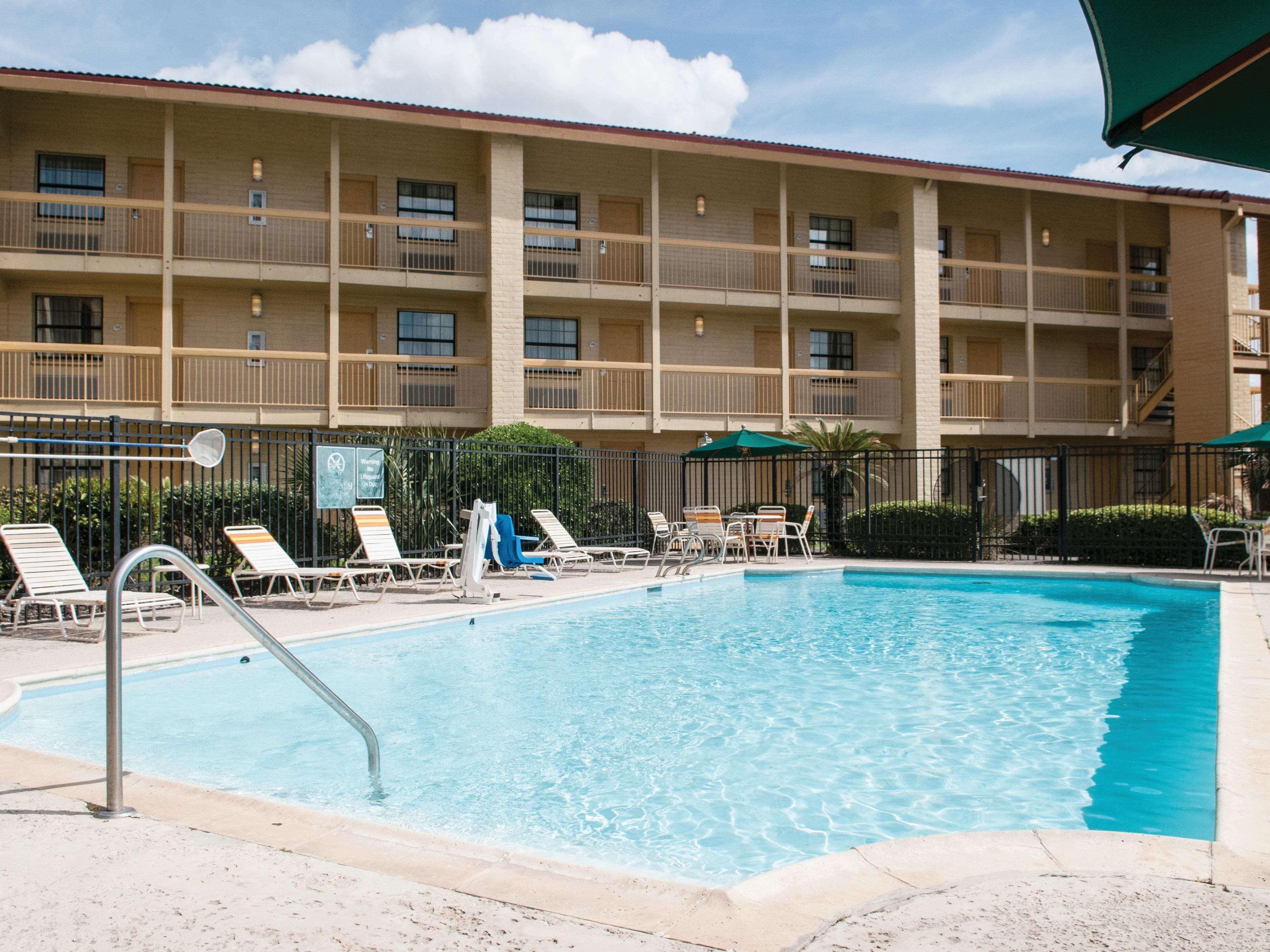 La Quinta Inn By Wyndham New Orleans Veterans / Metairie Exterior photo